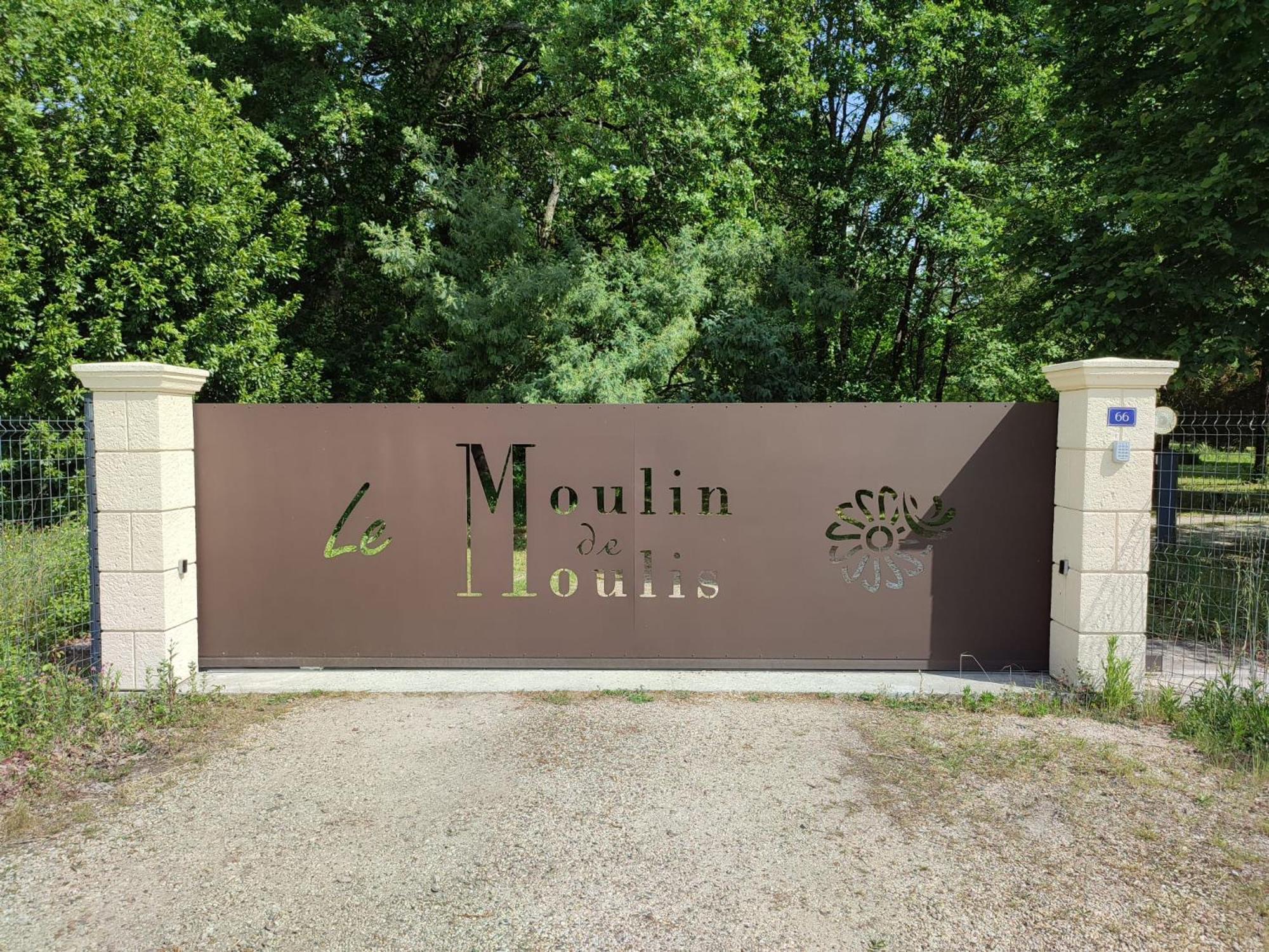Chambre D'Hotes Le Moulin De Moulis Экстерьер фото