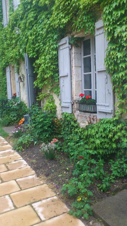 Chambre D'Hotes Le Moulin De Moulis Экстерьер фото